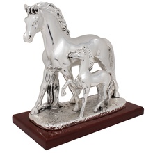 Скульптура 'Лошадь с жеребёнком', посеребрение